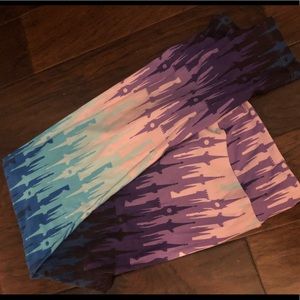 NWOT LuLaRoe Disney Ombré Castle leggings TC